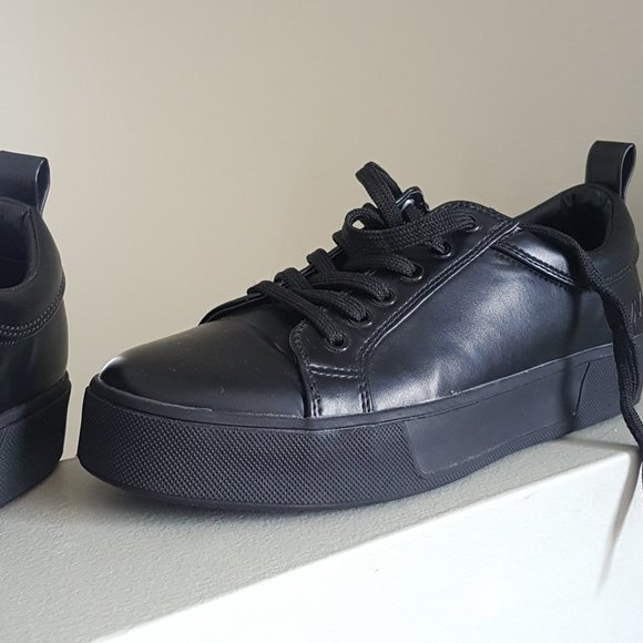 Matt & Nat Shoes - Matt & Nat Bonaventure Sneaker *Excellent Condition* Black | Size 10